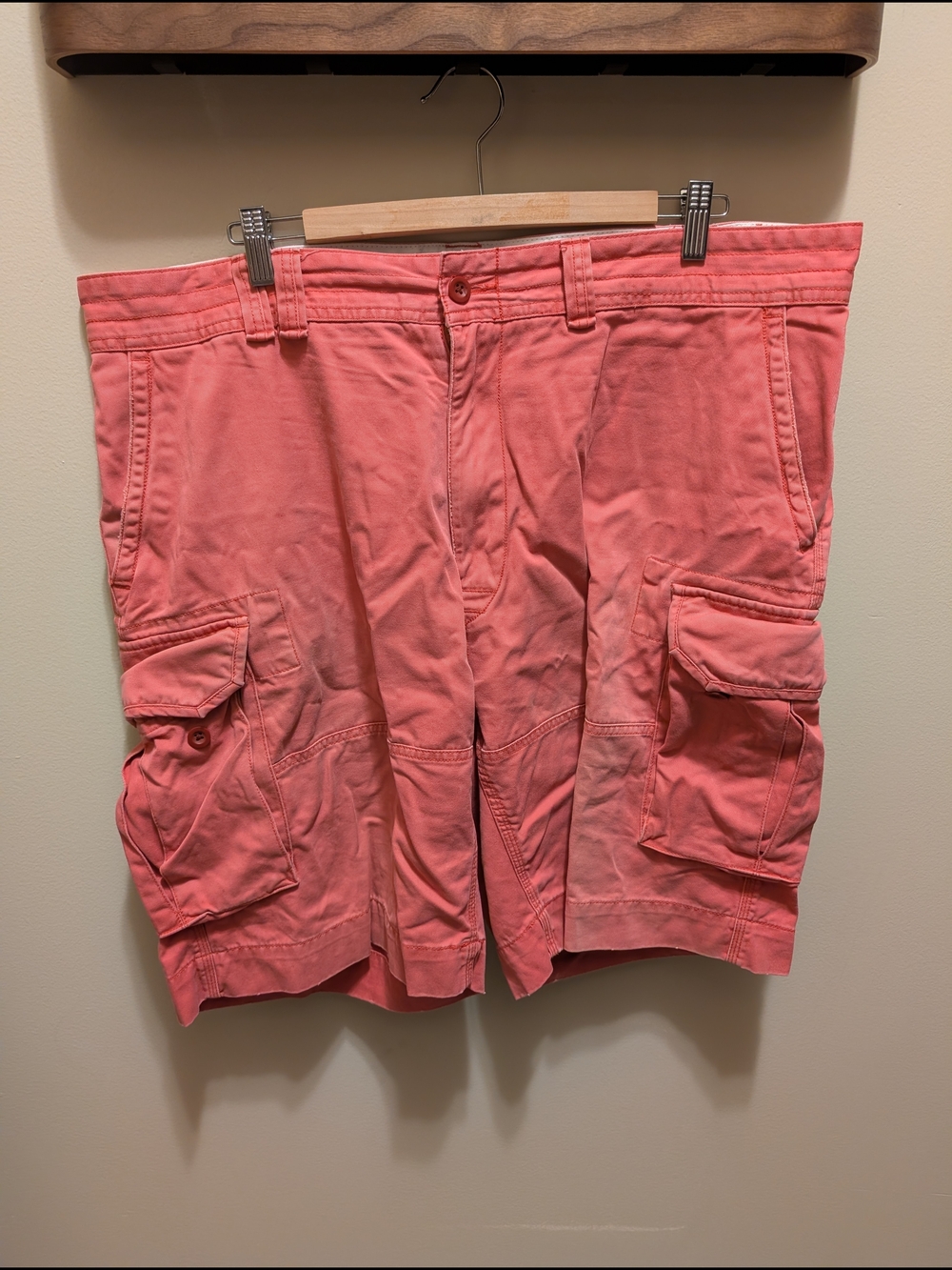 Ralph Lauren Coral Cargo Shorts with Multiple Pockets